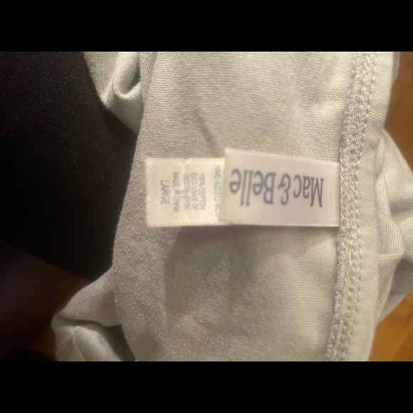 Mac & Belle t-shirt - Picture 3 of 6